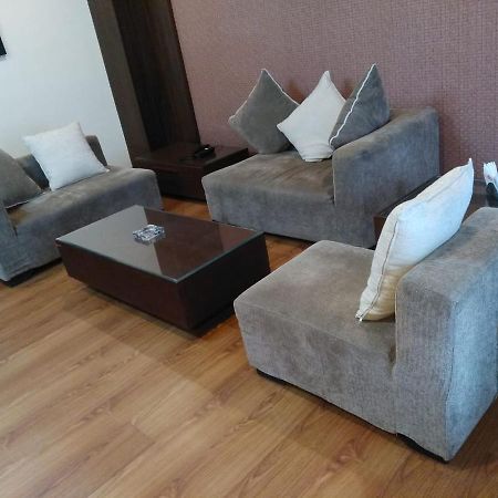Hotel Md'S Continental Джорхат Экстерьер фото